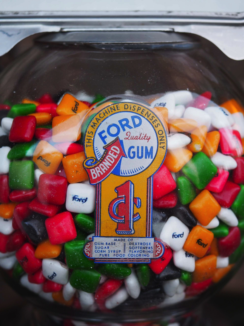 Distributeur à bonbon Ford Ball Gum 1950 hard candy – Image 5