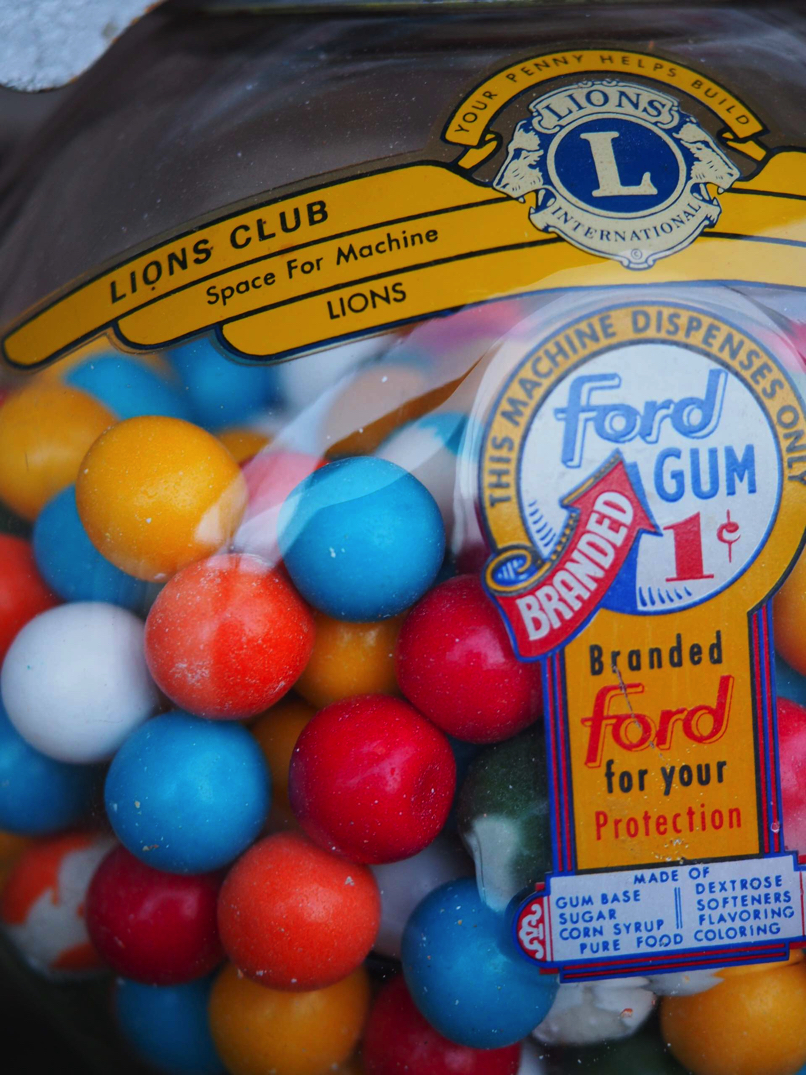 Distributeur à bonbon Ford Ball Gum 1950 hard candy – Image 8