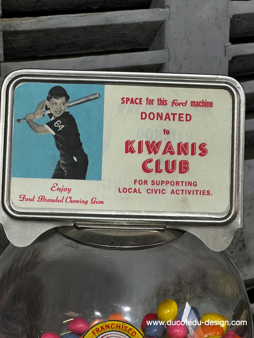 Distributeur à bonbon Ford Ball Gum 1950 – Image 4