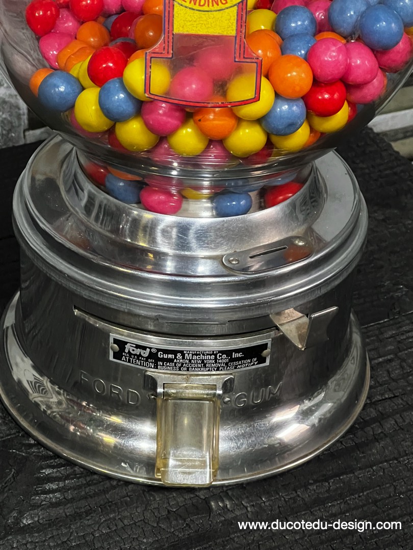 Distributeur à bonbon Ford Ball Gum 1950 – Image 6