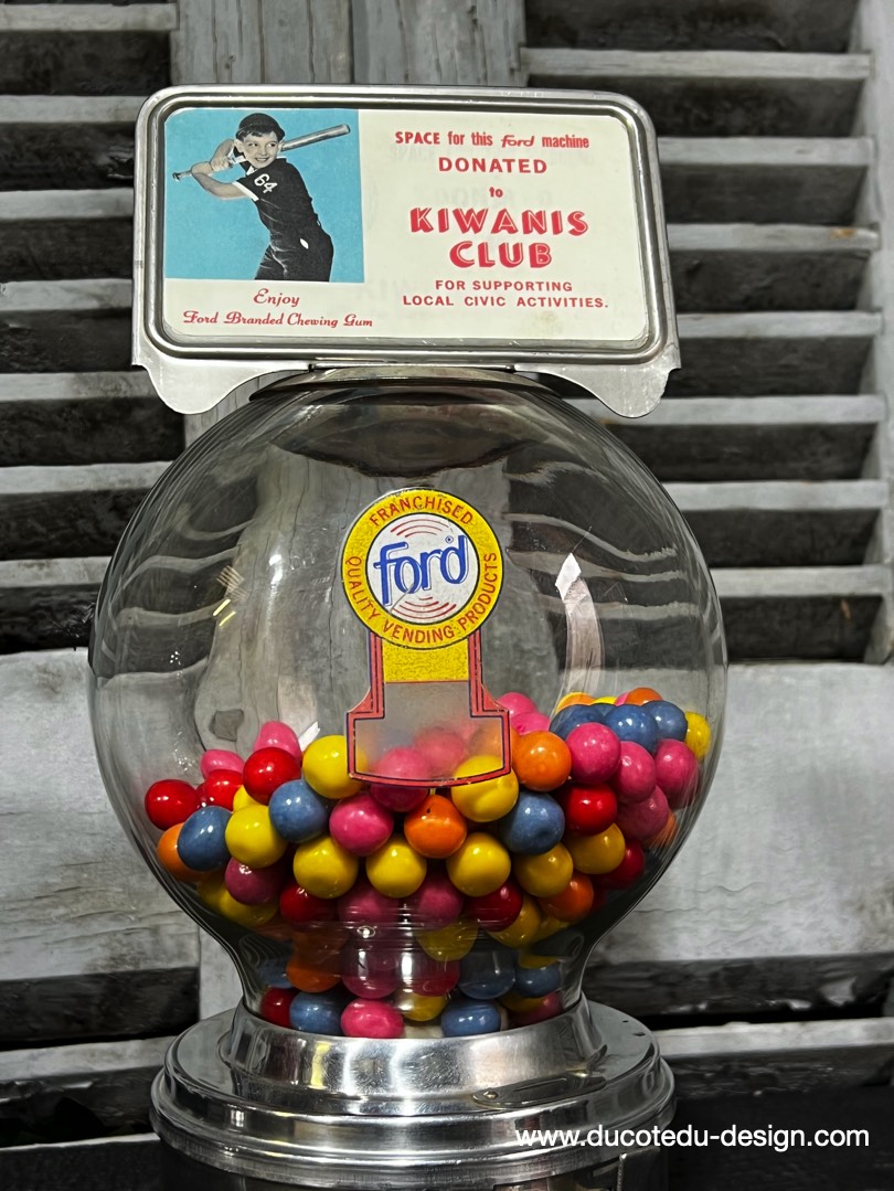 Distributeur à bonbon Ford Ball Gum 1950 – Image 3