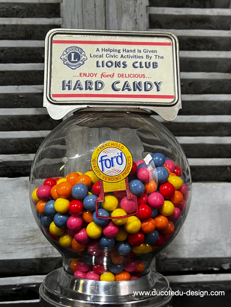 Distributeur à bonbon Ford Ball Gum 1950 – Image 3