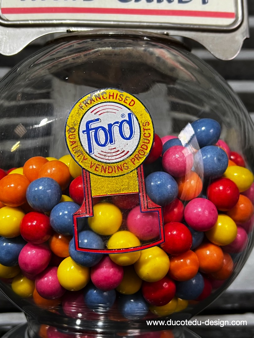 Distributeur à bonbon Ford Ball Gum 1950 – Image 6
