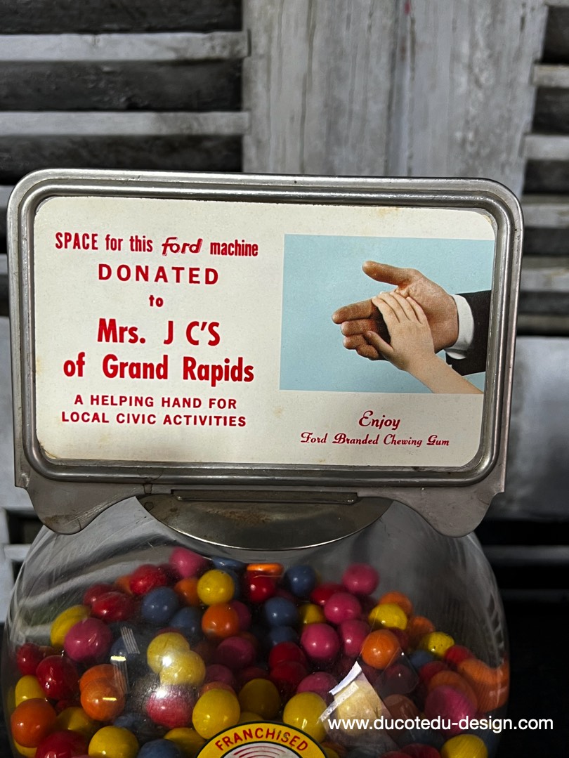 Distributeur à bonbon Ford Ball Gum 1950 – Image 4