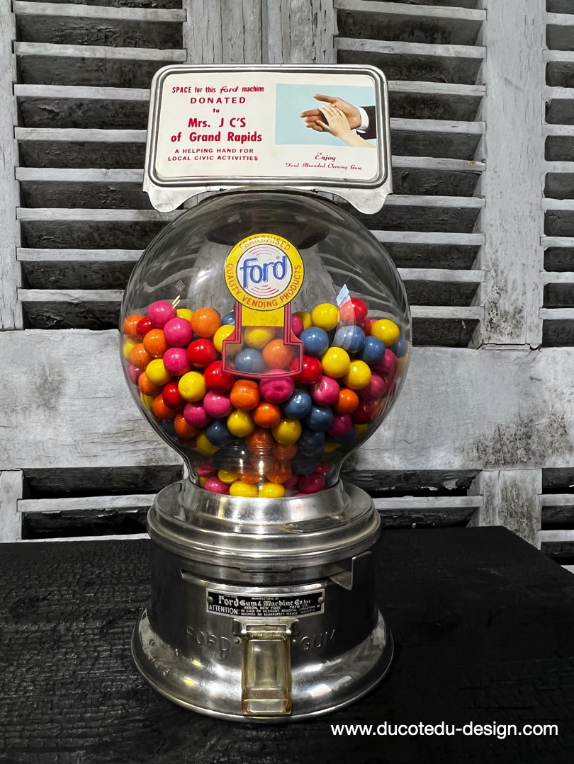 Distributeur à bonbon Ford Ball Gum 1950 – Image 10