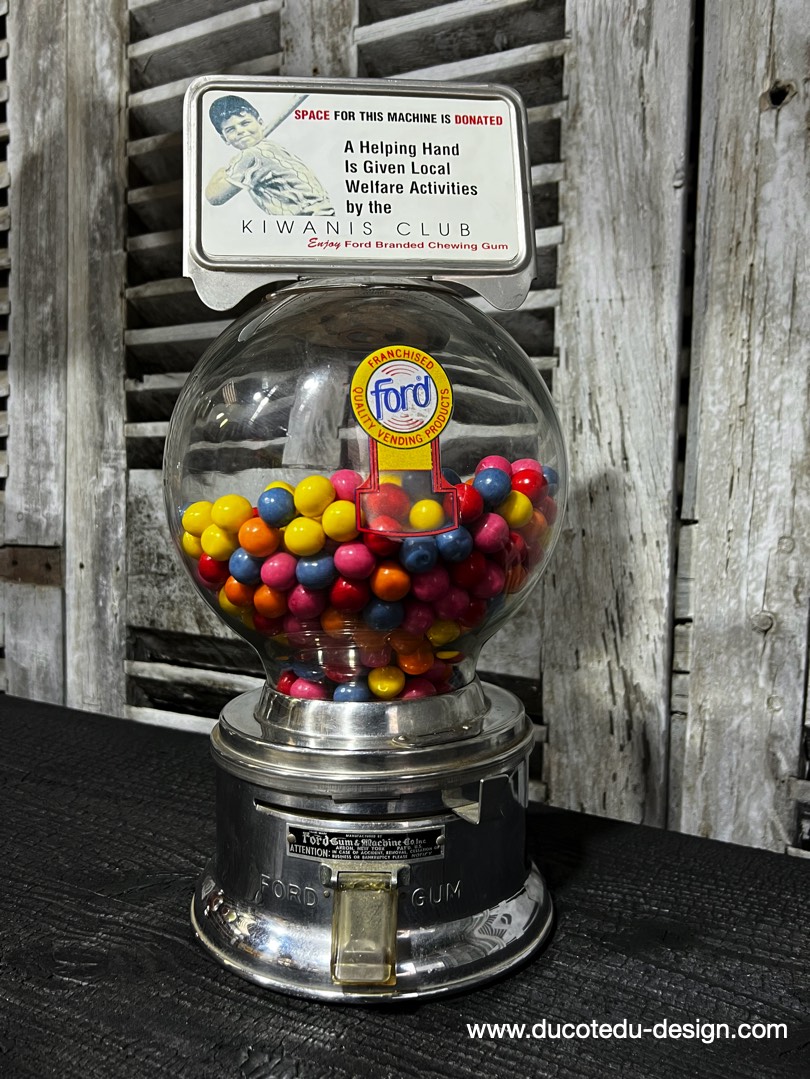 Distributeur à bonbon Ford Ball Gum 1950 – Image 7