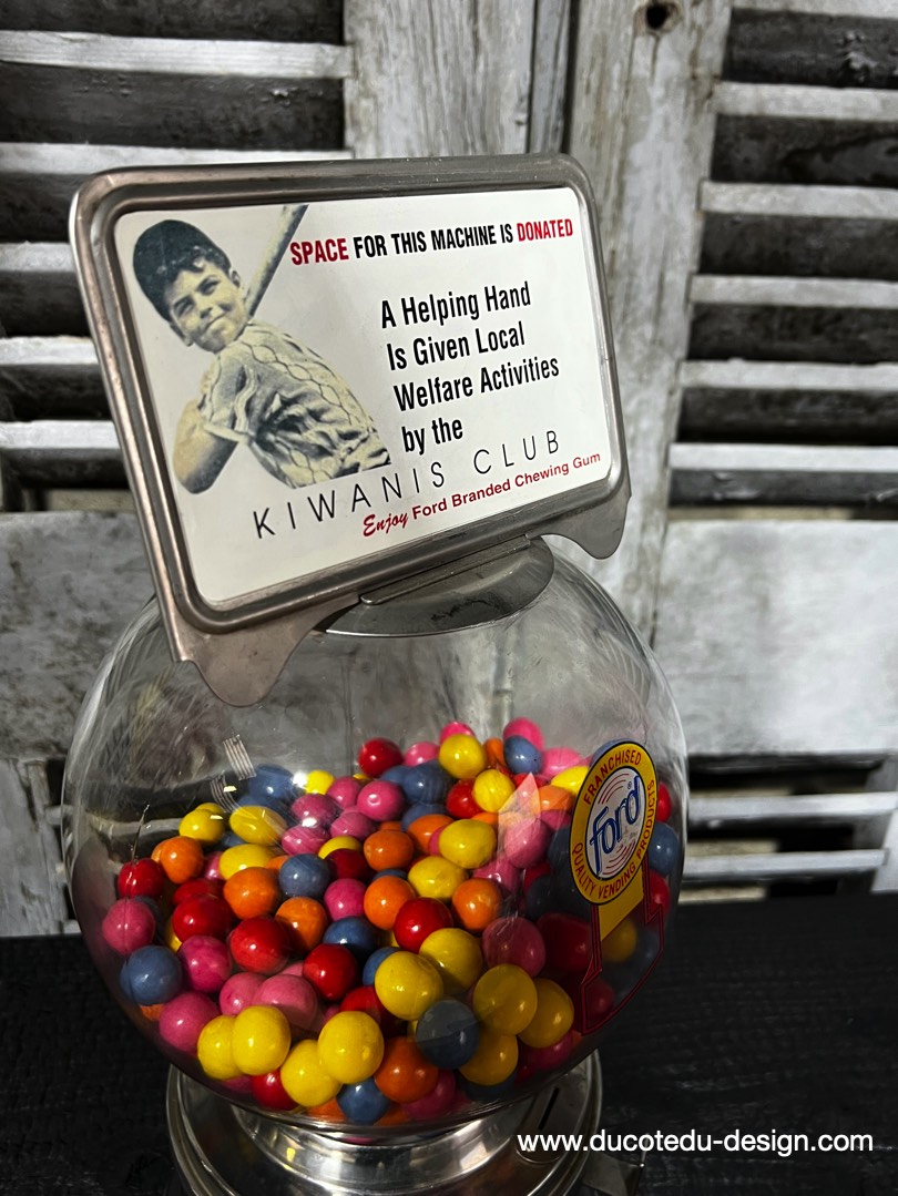 Distributeur à bonbon Ford Ball Gum 1950 – Image 8