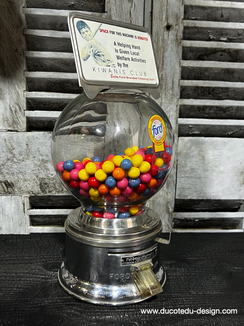 Distributeur à bonbon Ford Ball Gum 1950 – Image 10