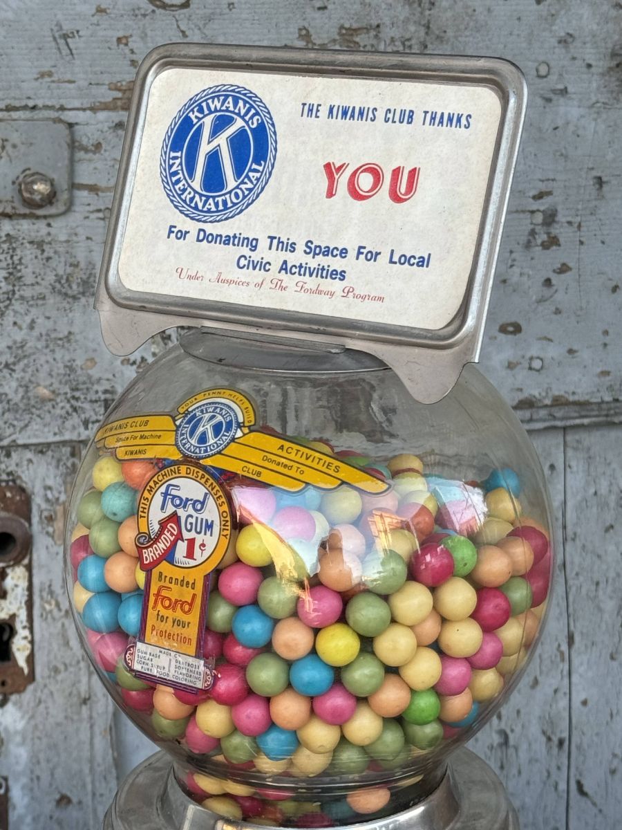 Distributeur à bonbon Ford Ball Gum 1950 hard candy – Image 3