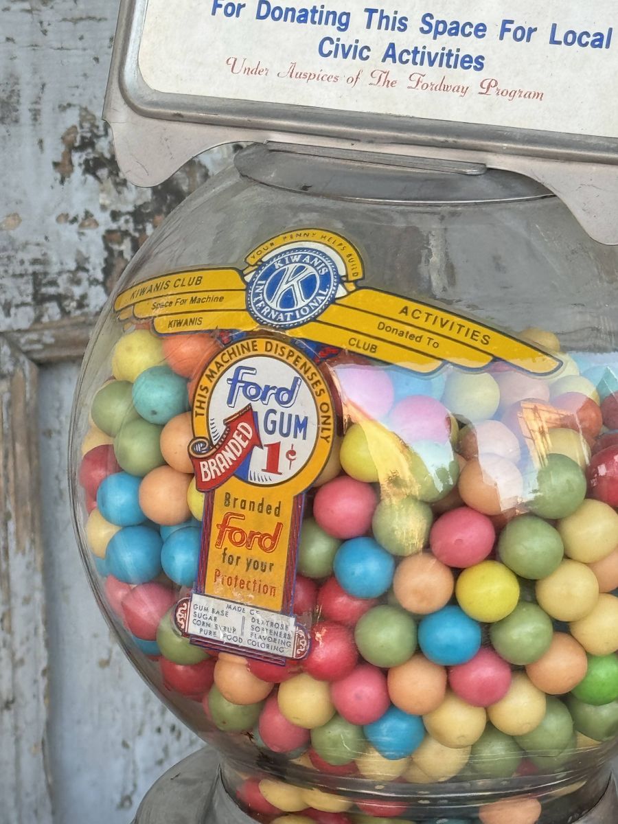 Distributeur à bonbon Ford Ball Gum 1950 hard candy – Image 5