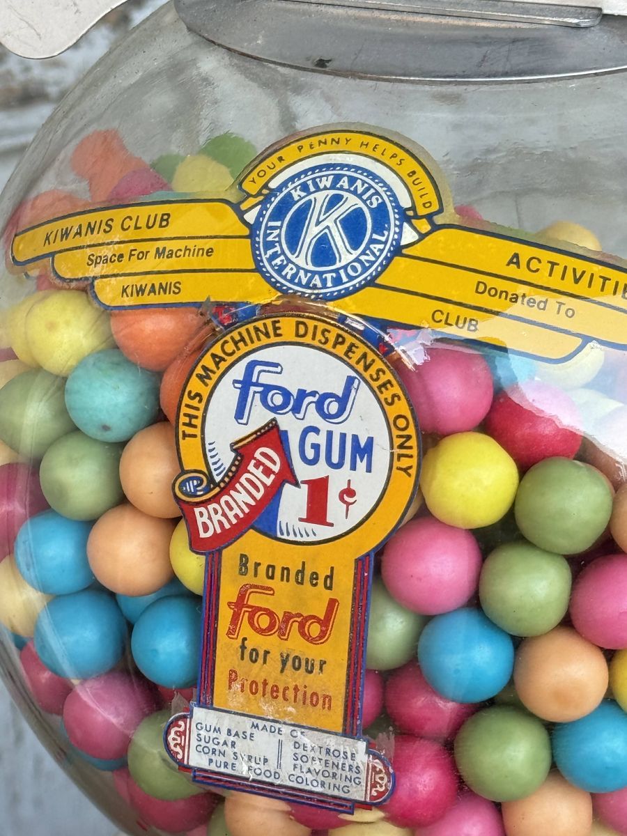 Distributeur à bonbon Ford Ball Gum 1950 hard candy – Image 6