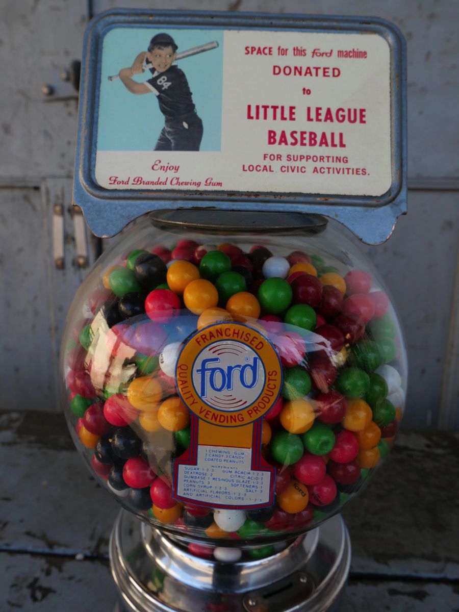 Distributeur à bonbon Ford Ball Gum 1950 hard candy – Image 3