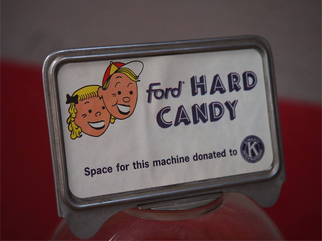 Distributeur à bonbon Ford Ball Gum 1950 Jaycees – Image 4