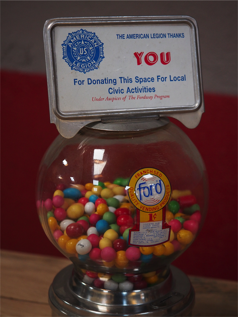 Distributeur à bonbon Ford Ball Gum 1950 Jaycees – Image 3