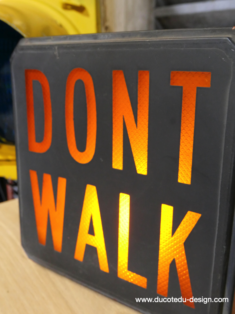 authentique plaque de feu en verre don't walk americain vintage USA / don t walk – Image 3