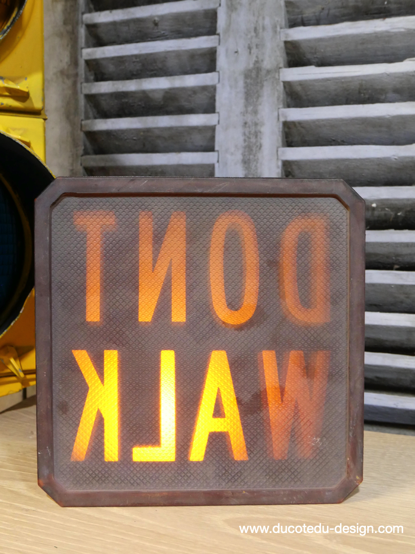 authentique plaque de feu en verre don't walk americain vintage USA / don t walk – Image 6