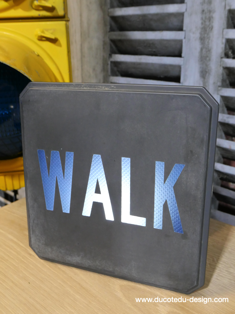 authentique plaque de feu en verre don't walk americain vintage USA / walk – Image 2