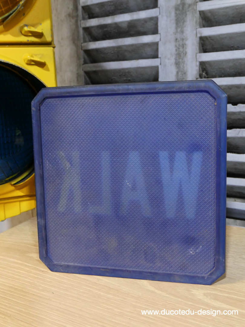 authentique plaque de feu en verre don't walk americain vintage USA / walk – Image 6