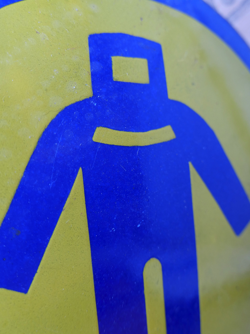 Plaque emaillee signalitique usine russe jaune scaphandre – Image 4