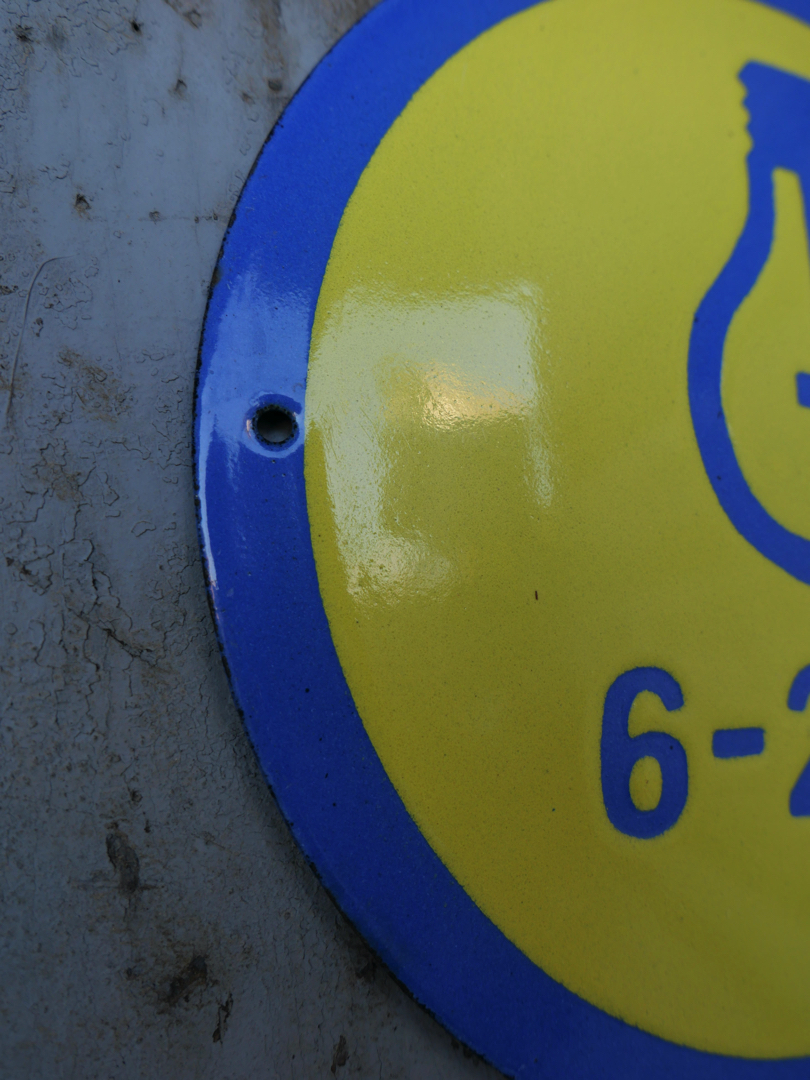 Plaque emaillee signalitique usine russe jaune ampoule – Image 3