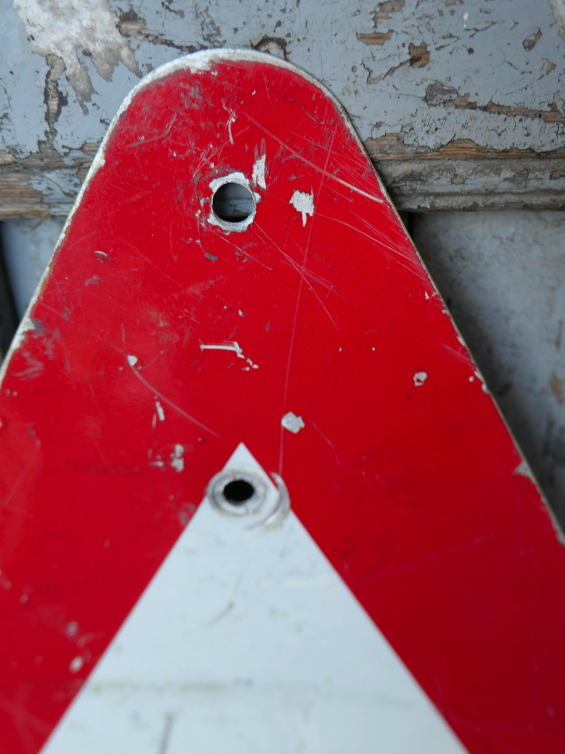 ancien panneau de signalisation Suisse travaux – Image 6