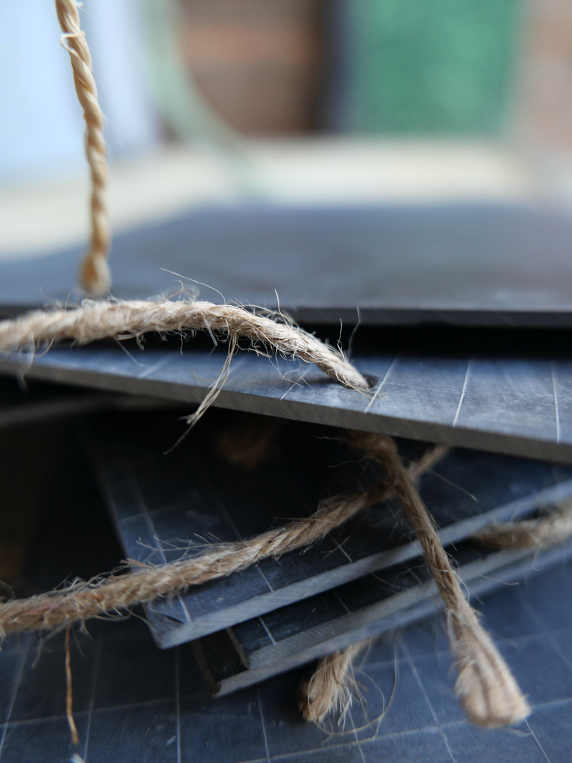 lot de 3 anciennes ardoises à suspendre – Image 7