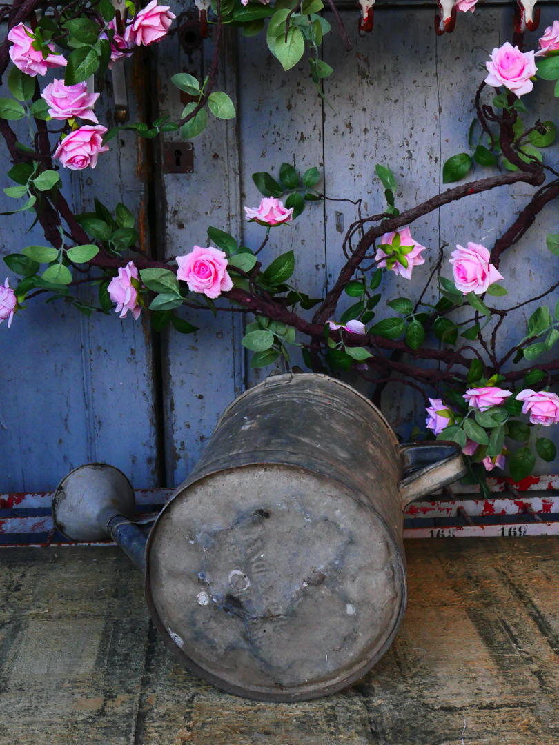 Arrosoir en zinc rouge ref 5 – Image 7