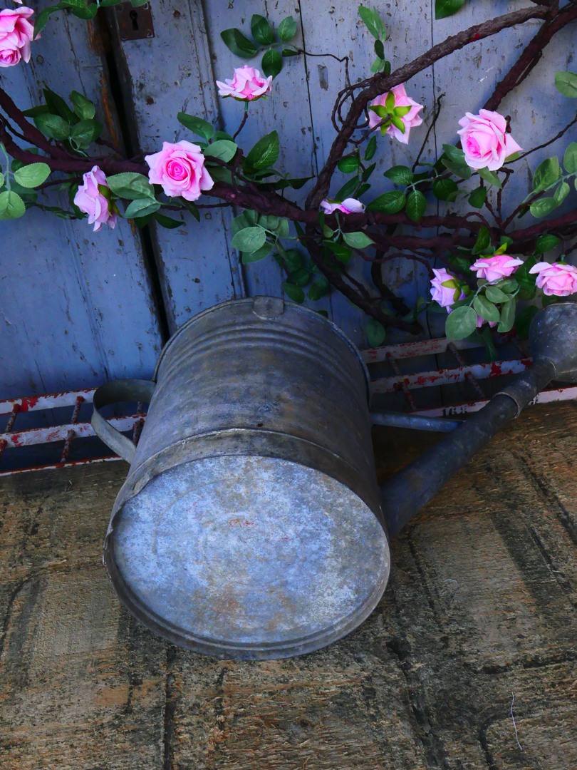 Arrosoir en zinc rouge ref 3 – Image 6