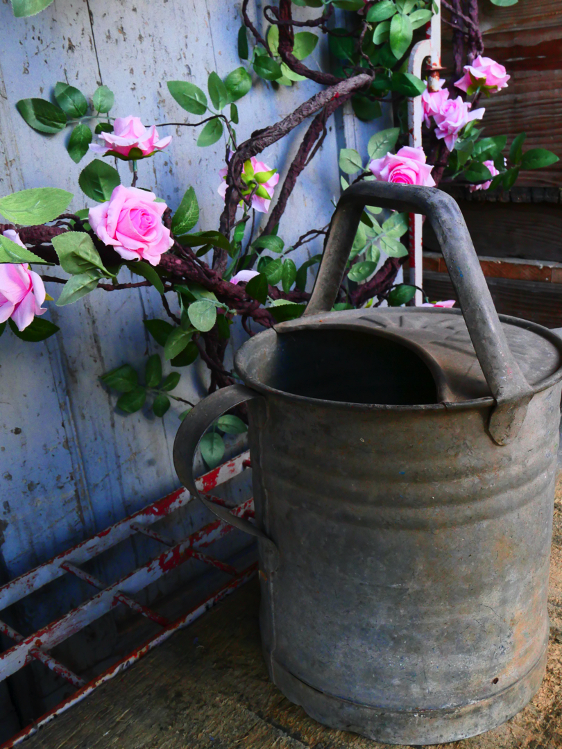 Arrosoir en zinc rouge ref 3 – Image 5