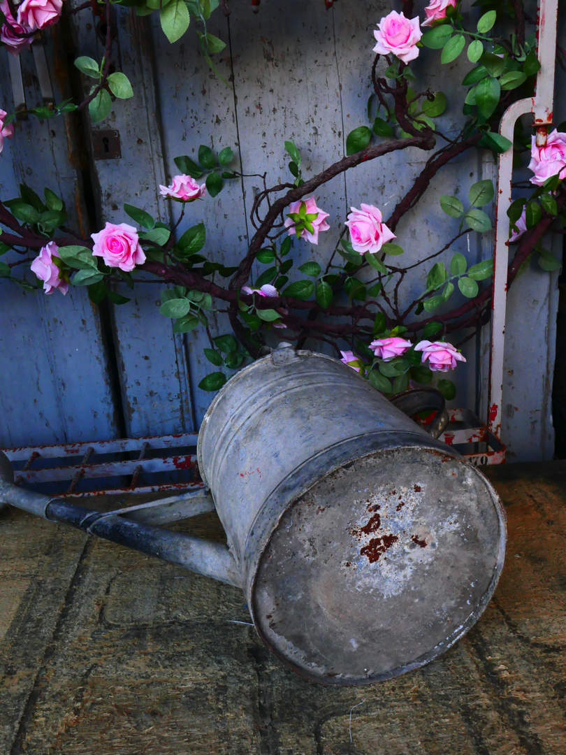 Arrosoir en zinc rouge ref 2 – Image 8