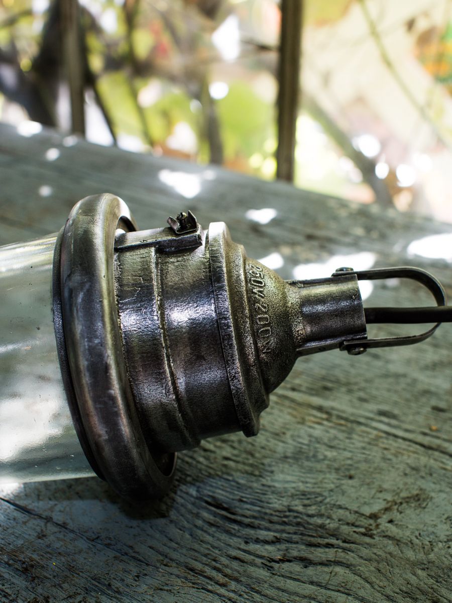 suspension metal et verre grande lampe ancienne industrielle – Image 8