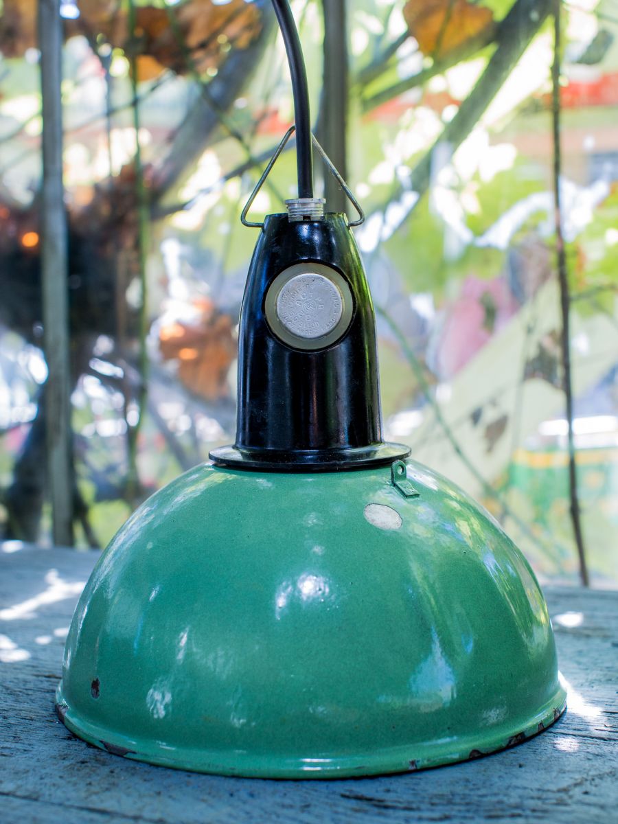 abat jour emaillee vert backelite origine Union Soviet – Image 5