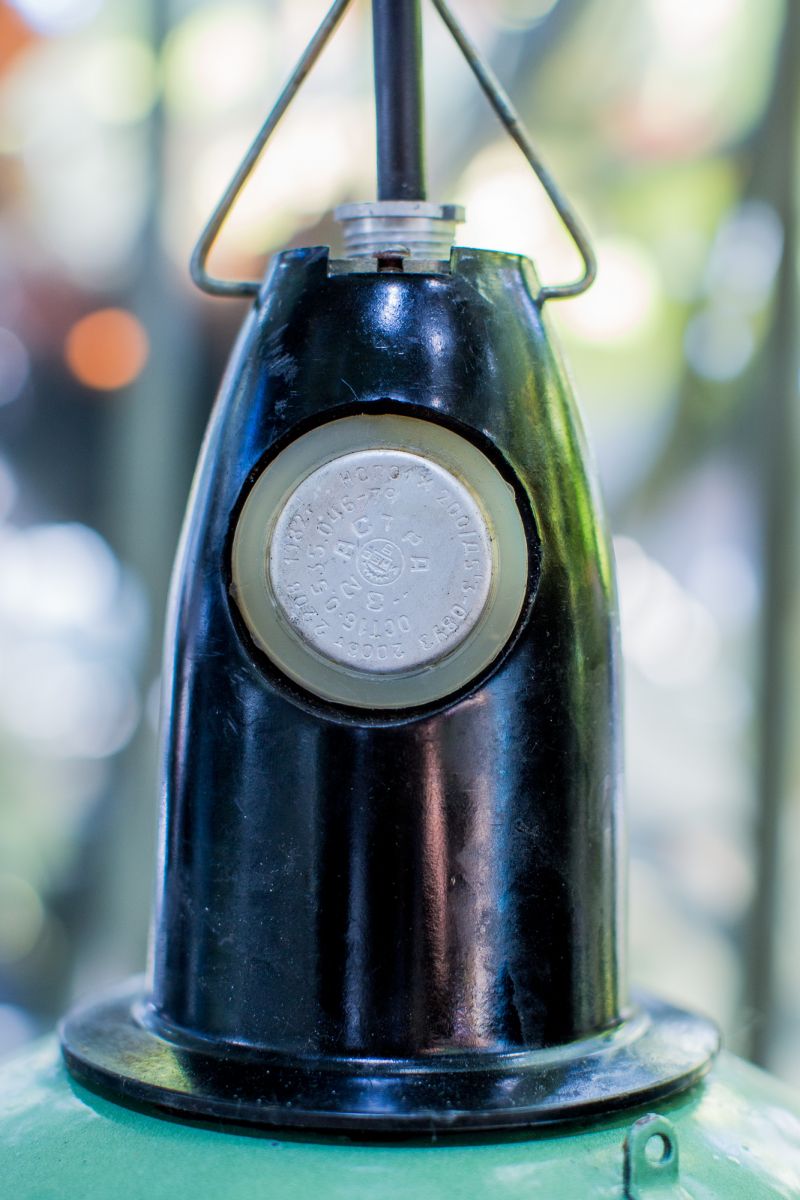 abat jour emaillee vert backelite origine Union Soviet – Image 6