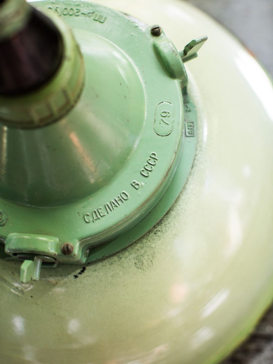 abat jour emaillee vert lampe industrielle globe verre – Image 9