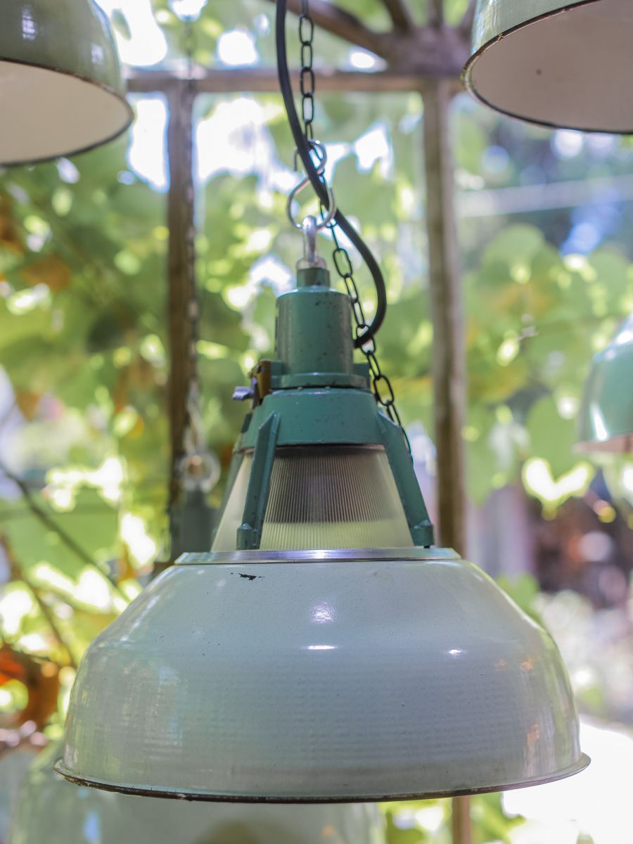 abat jour emaillee vert lampe industrielle holophane – Image 9