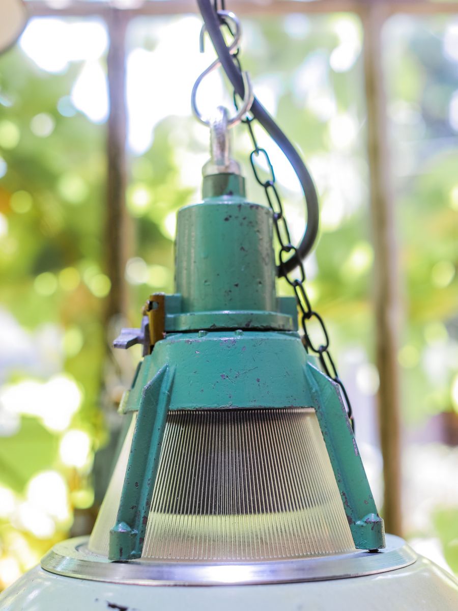 abat jour emaillee vert lampe industrielle holophane – Image 4