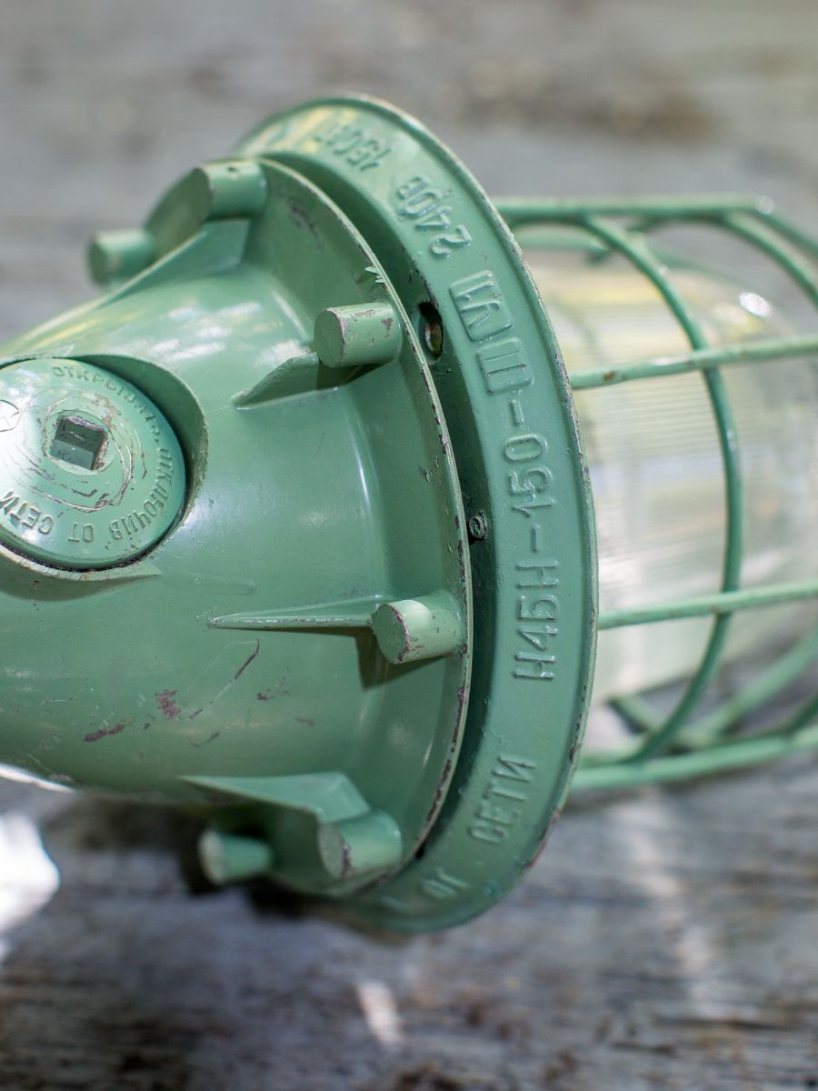 lampe industrielle verte suspension verre avec grille – Image 7