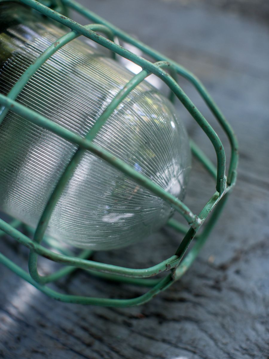 lampe industrielle verte suspension verre avec grille – Image 8