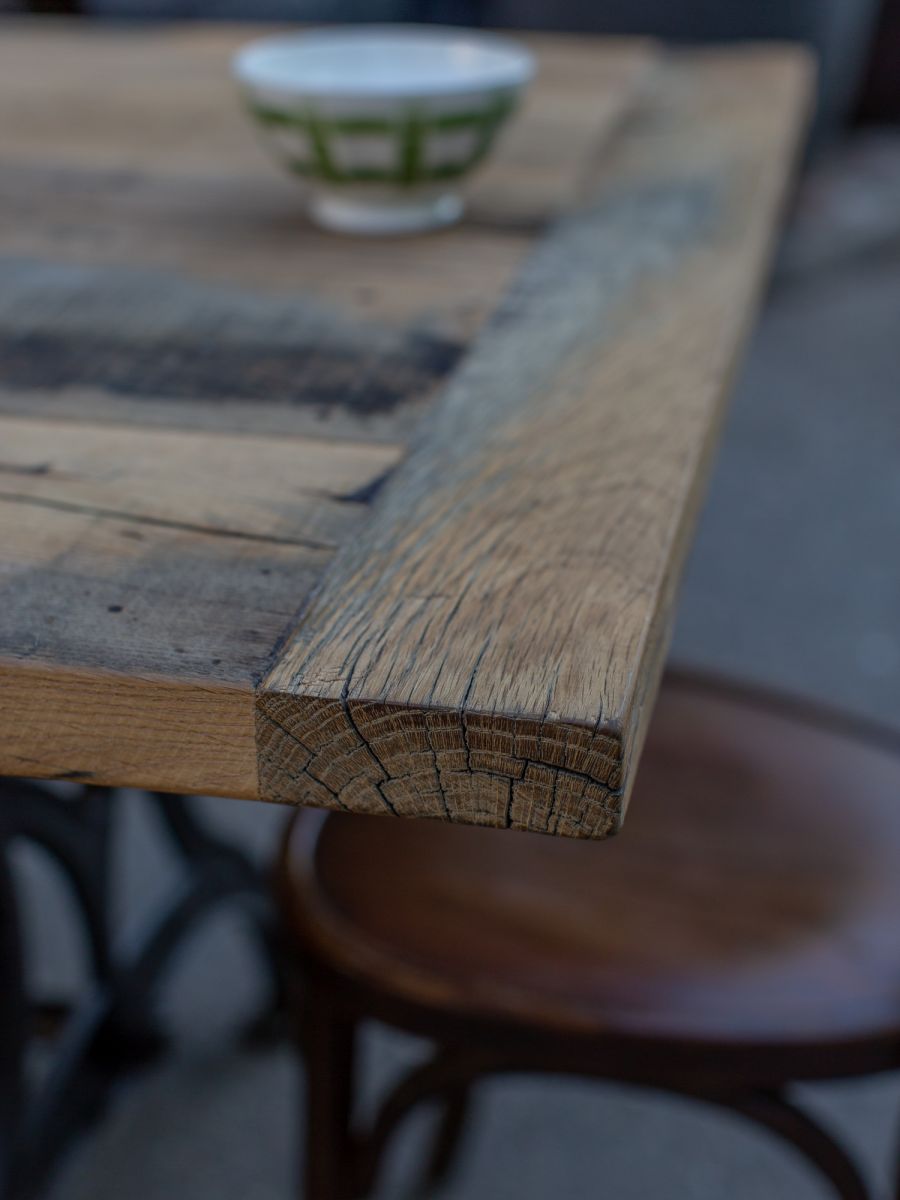 grande table industrielle plateau ancien chene massif pietement fonte – Image 14