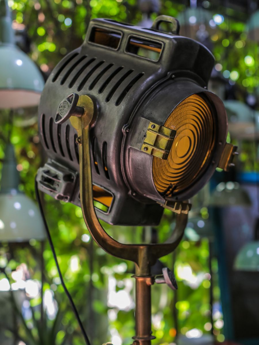 grand projecteur cinema MOLE RICHARDSON studio PINWOOD – Image 2