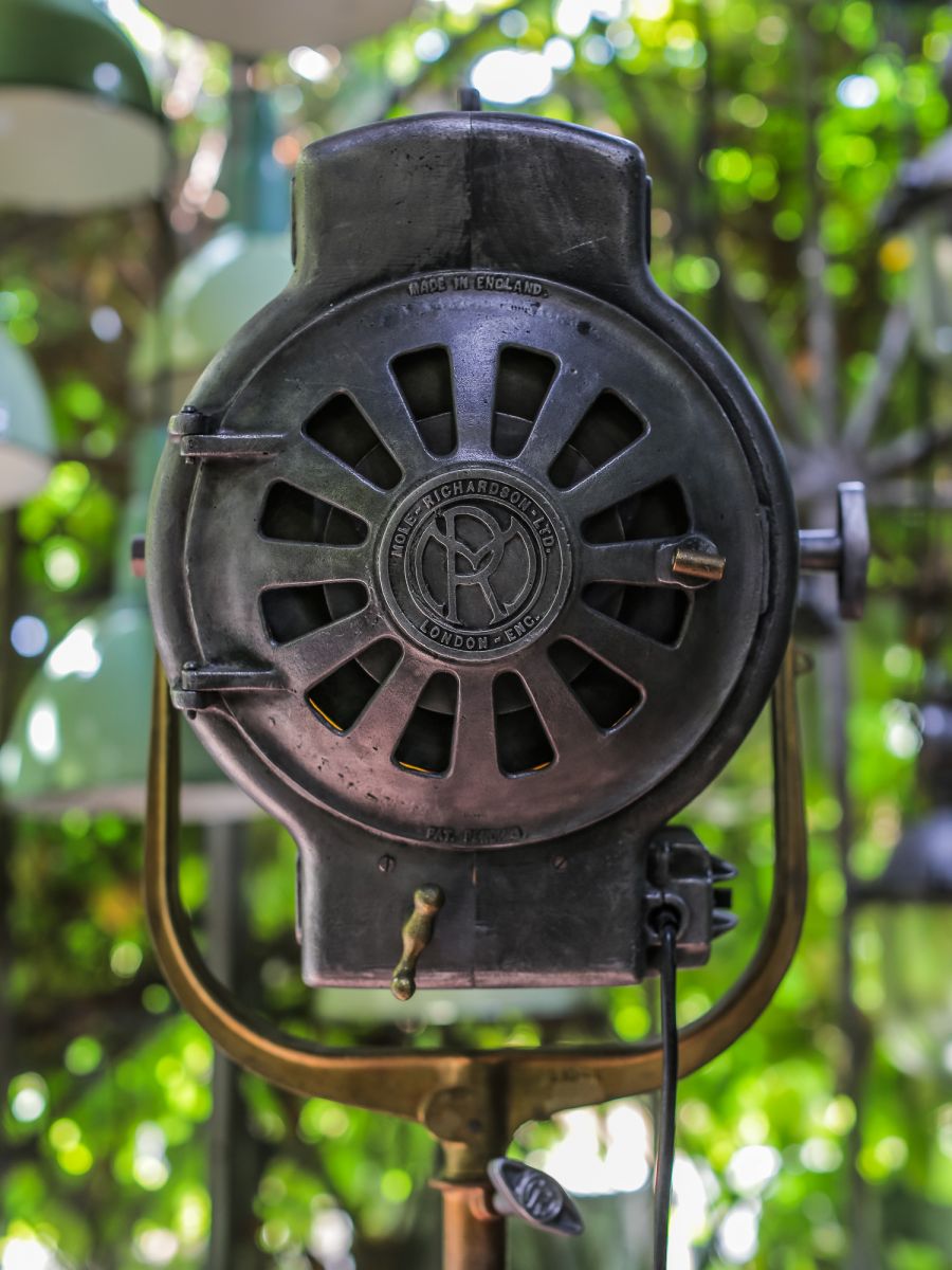 grand projecteur cinema MOLE RICHARDSON studio PINWOOD – Image 15