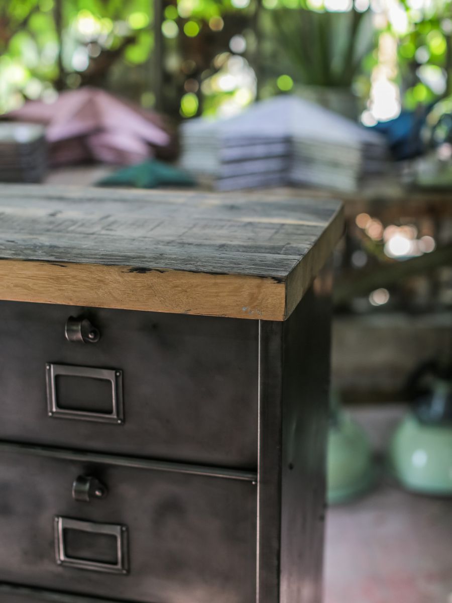 ancien grand meuble 10 casiers industriel strafor – Image 4