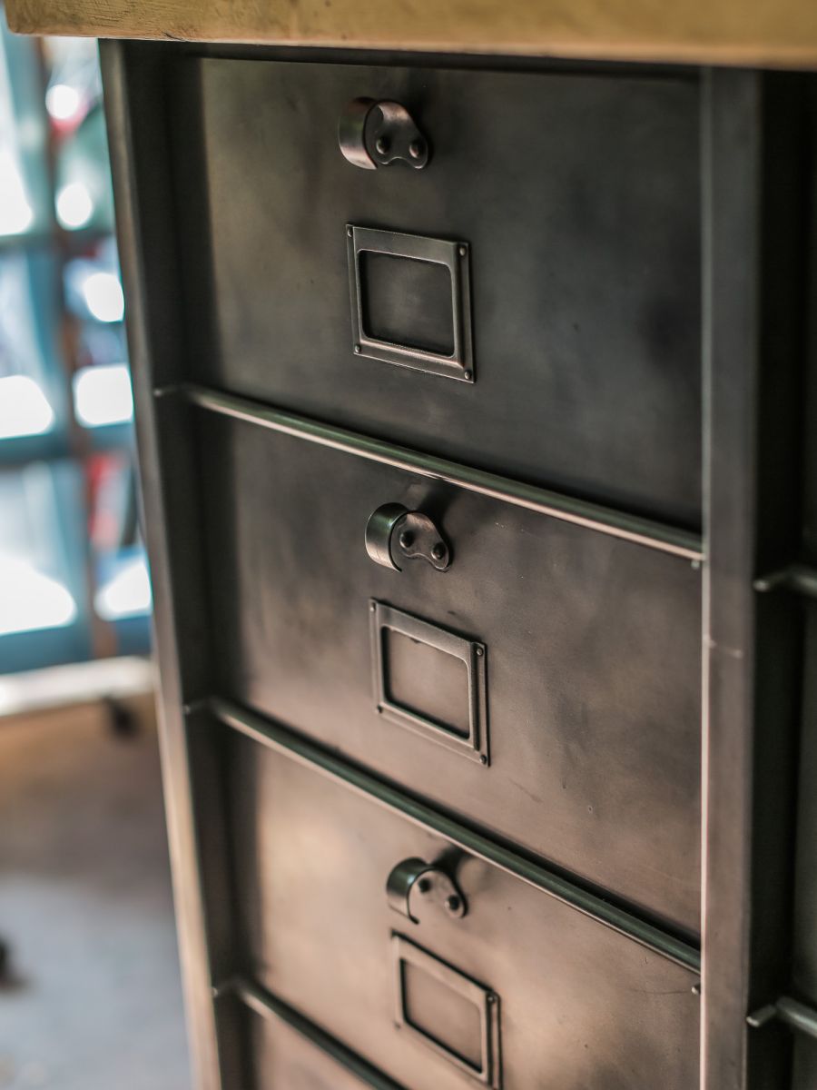 ancien grand meuble 10 casiers industriel strafor – Image 5