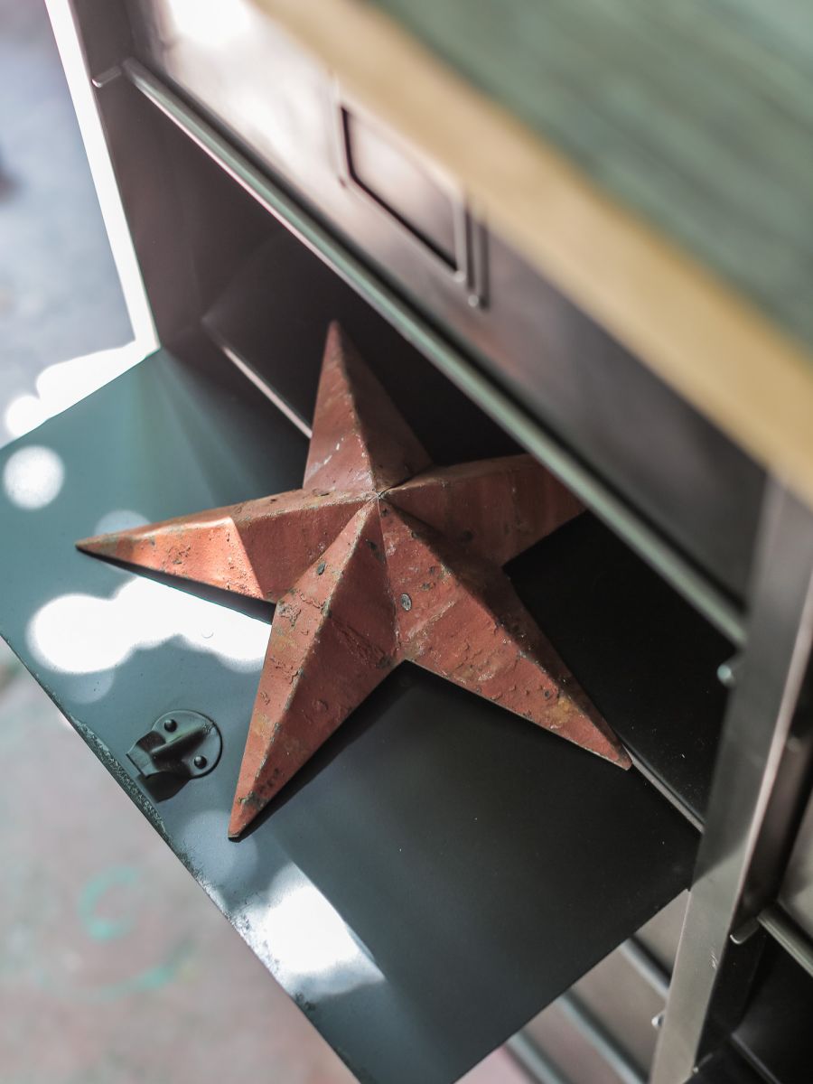 ancien grand meuble 10 casiers industriel strafor – Image 6