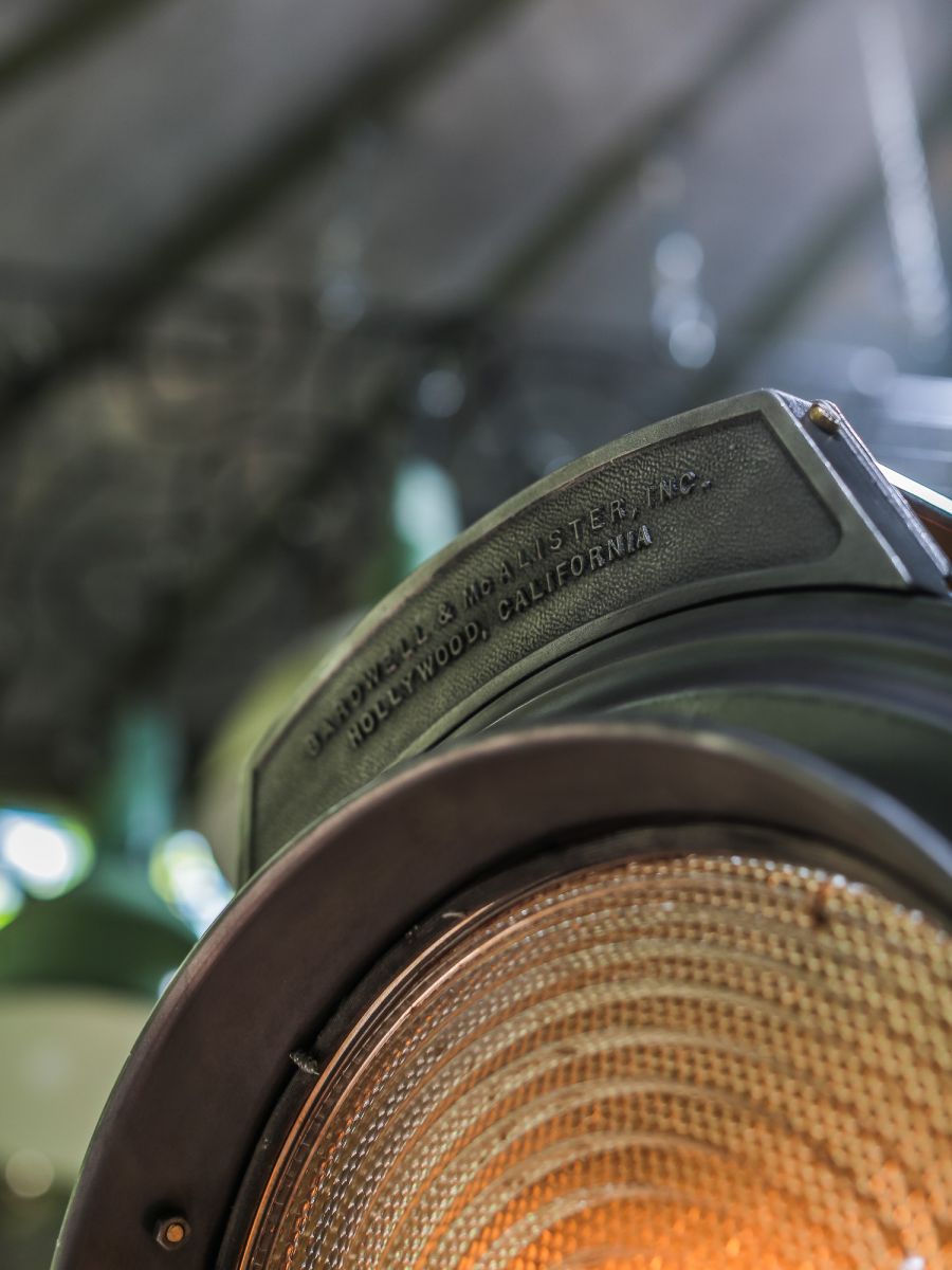 projecteur cinema MCALISTER des studios Hollywood Californie pied tripod – Image 12