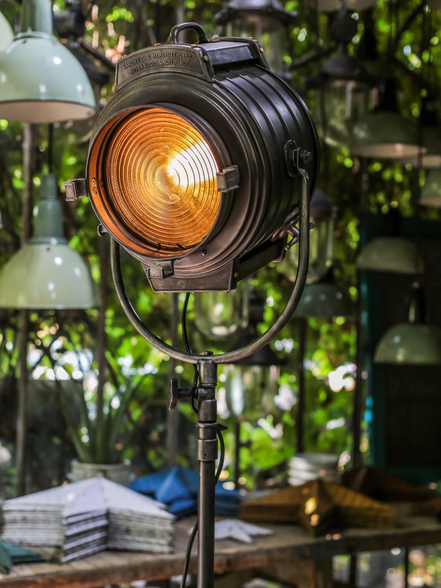 projecteur cinema MCALISTER des studios Hollywood Californie pied tripod – Image 4