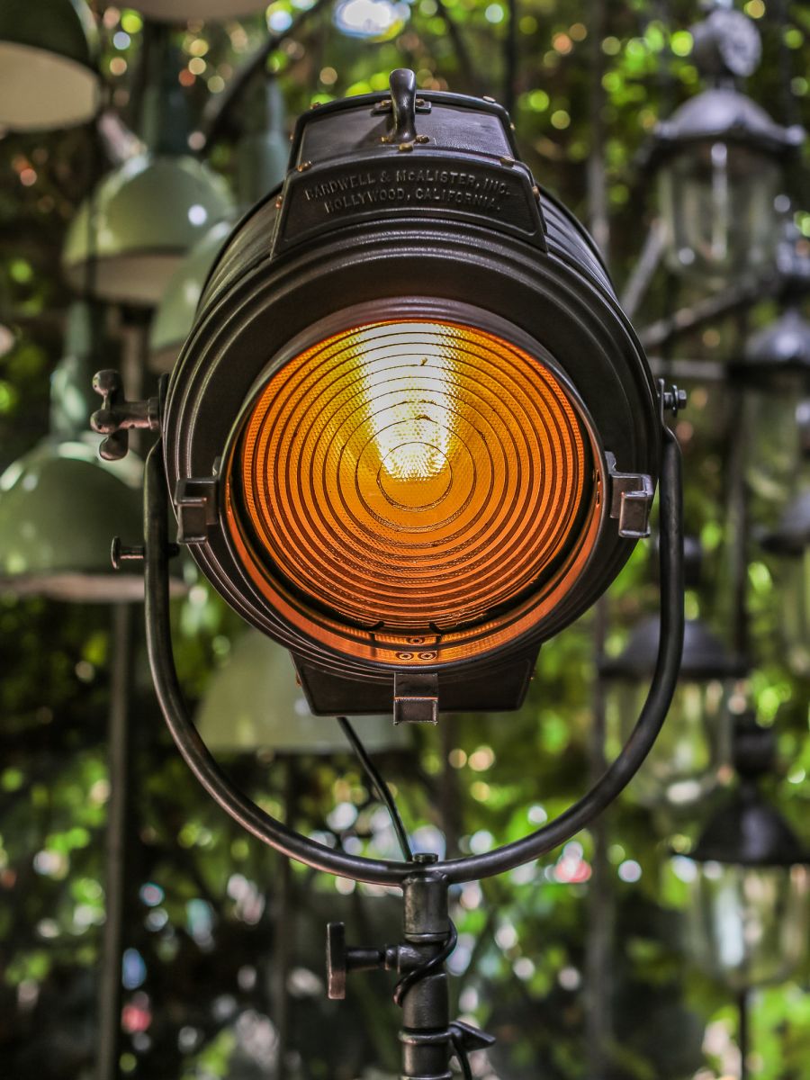 projecteur cinema MCALISTER des studios Hollywood Californie pied tripod – Image 18