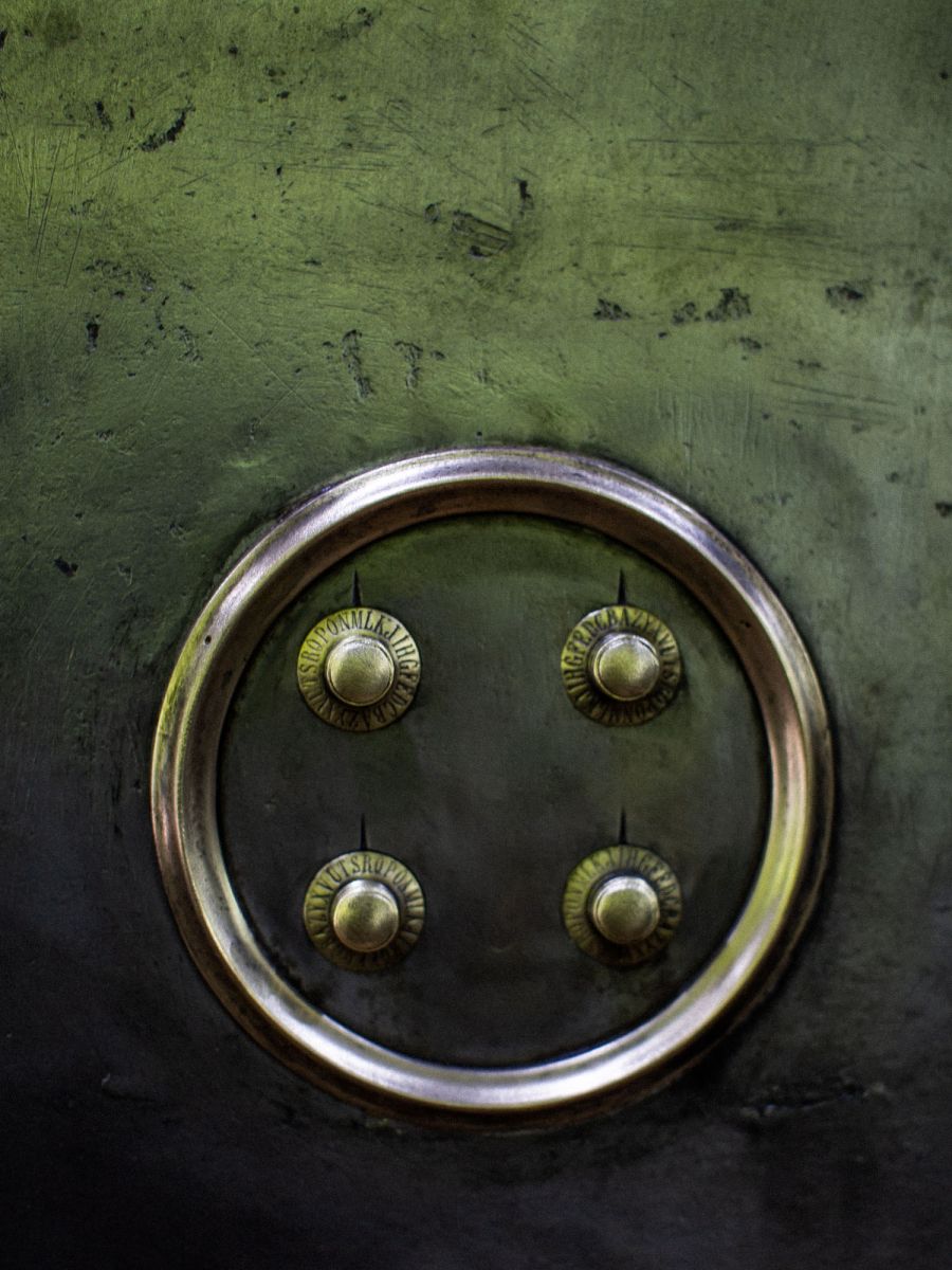 ancien grand coffre fort industriel annees 30 – Image 15