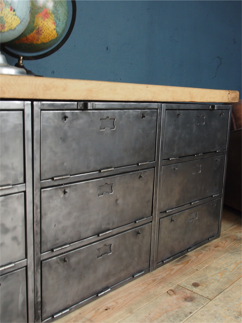 enfilade industrielle 9 compartiments atelier militaire plateau vieux chene massif – Image 6