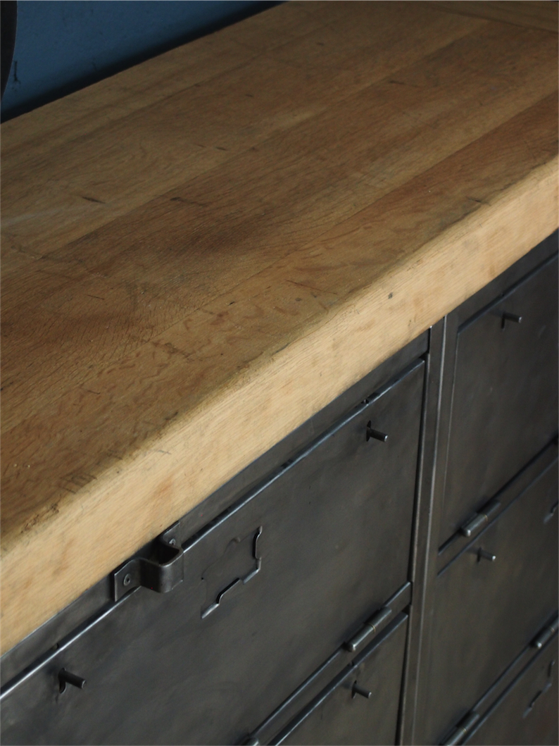 enfilade industrielle 9 compartiments atelier militaire plateau vieux chene massif – Image 9